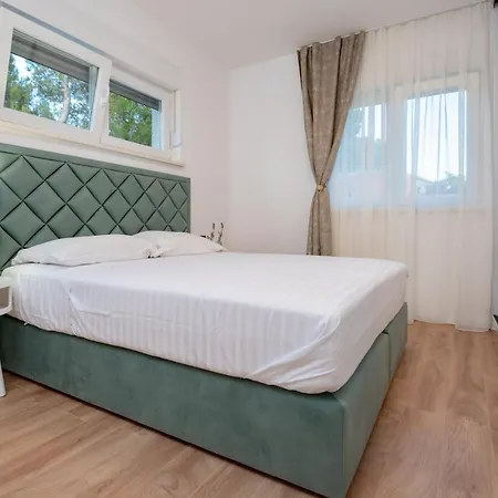 Apartment Exclusive Leonika