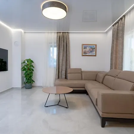 Exclusive Leonika Apartment *