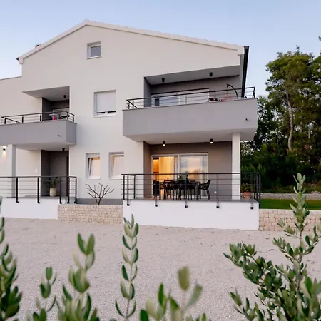 Exclusive Leonika Apartment
