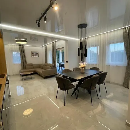 Apartment Exclusive Leonika