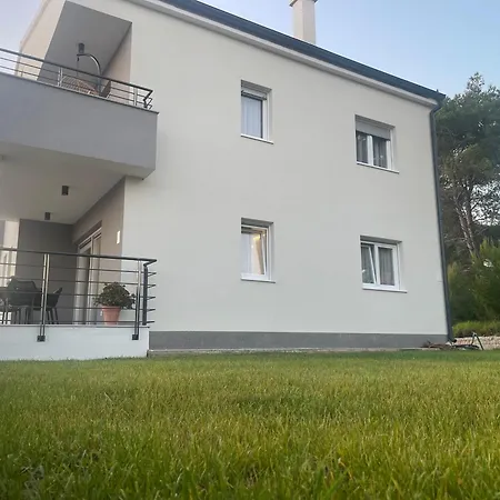 Exclusive Leonika * Bibinje